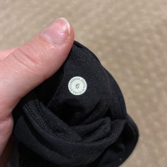 Lululemon Groove Flare Pant Ripple Emboss Black size 6 style lw5ezbs - Picture 6 of 7